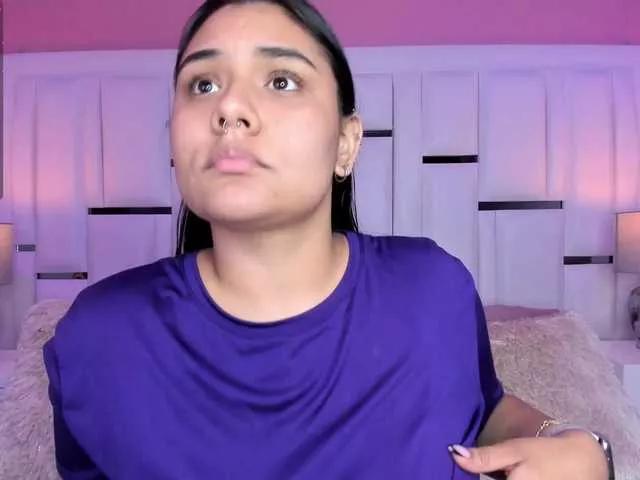 AlannaWest on BongaCams 