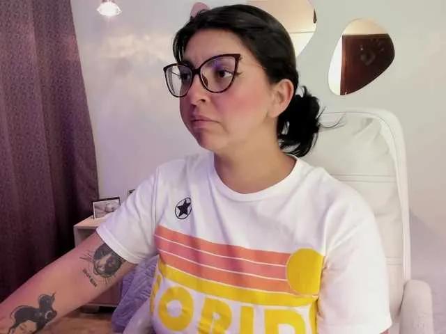 Anniie on BongaCams 