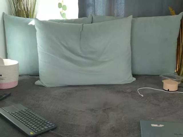 Bloom-fairy on BongaCams 