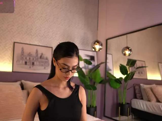 ElleDiane on BongaCams 