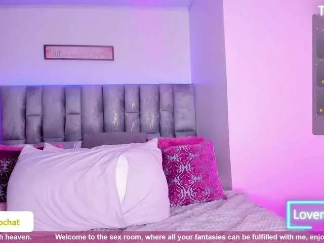 HollyTegan on BongaCams 