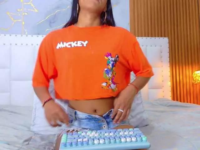 Indiancutiie on BongaCams 