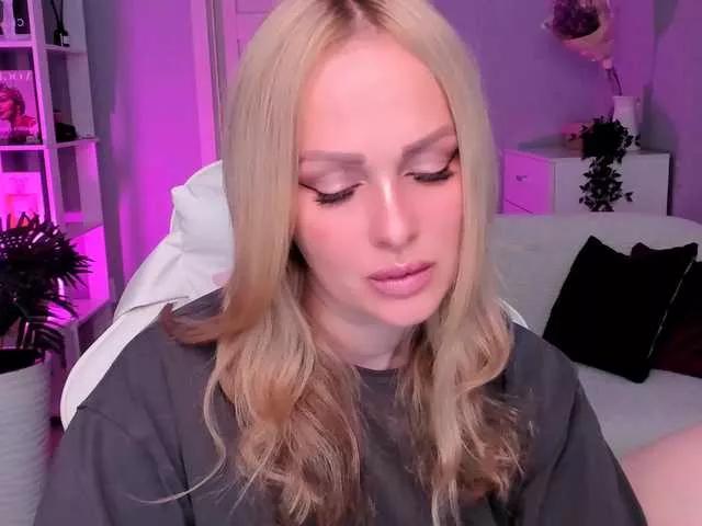 LibbyNora on BongaCams 