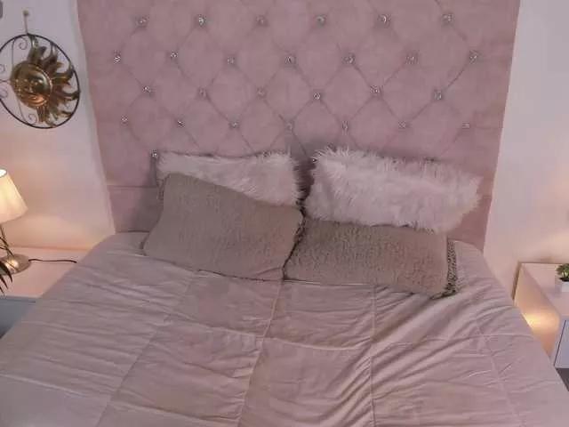 lilyboom1 on BongaCams 