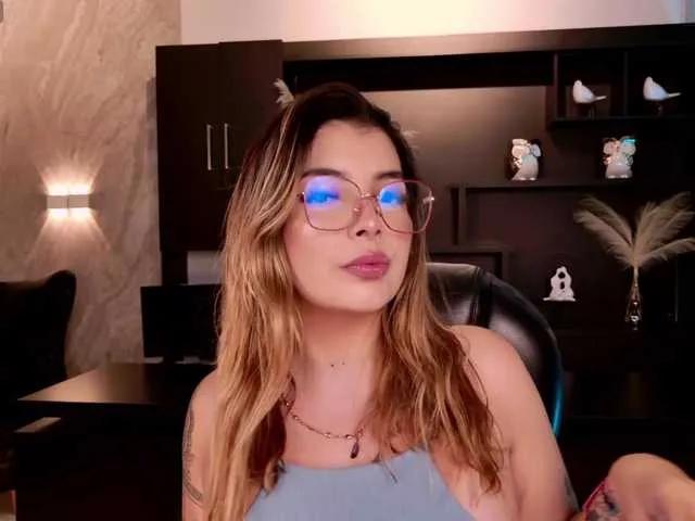 LisaMonroe's avatar