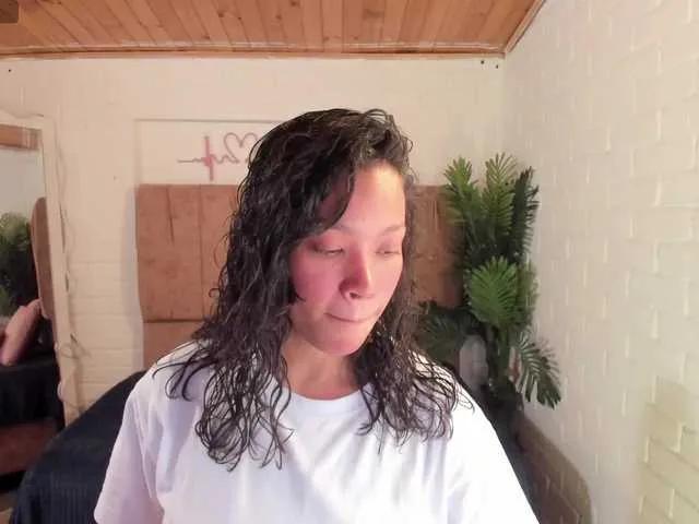 penelope-tay on BongaCams 
