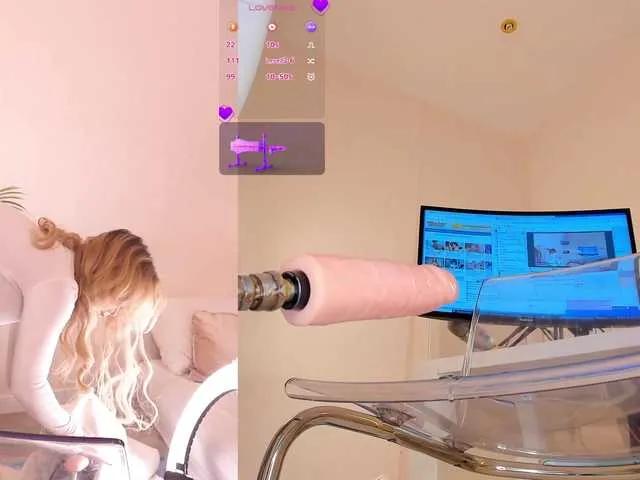 SexyBlondeDoll's avatar