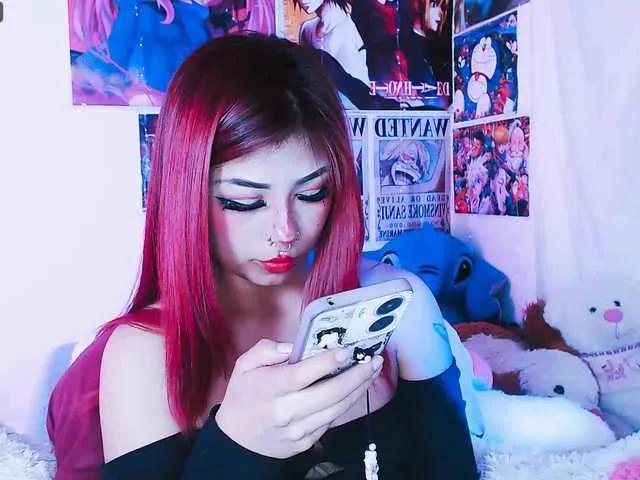 Sweetred11 on BongaCams 