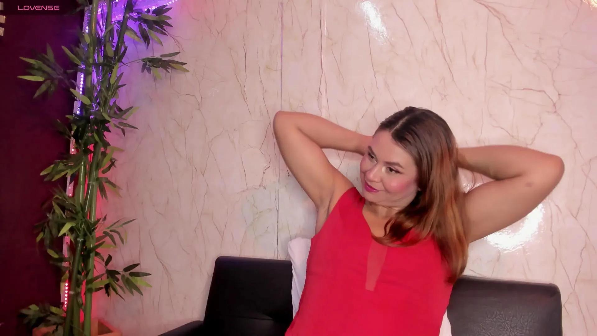 Analuna__ on Cam4 
