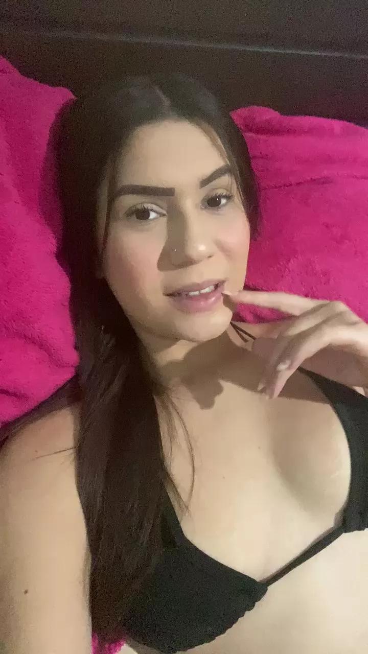 anna027 on Cam4 