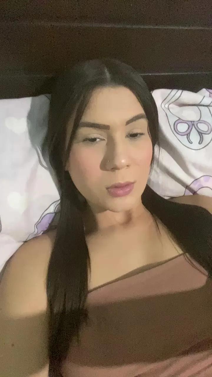 anna027 on Cam4 