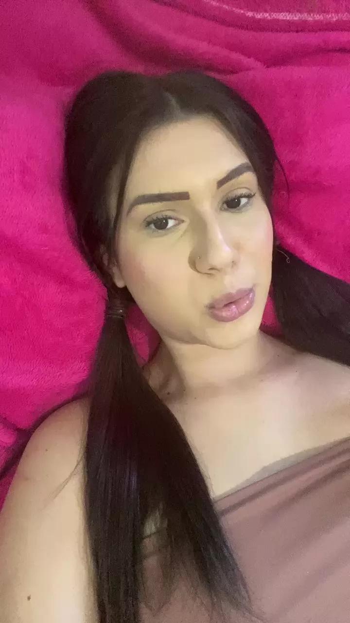 anna027 on Cam4 