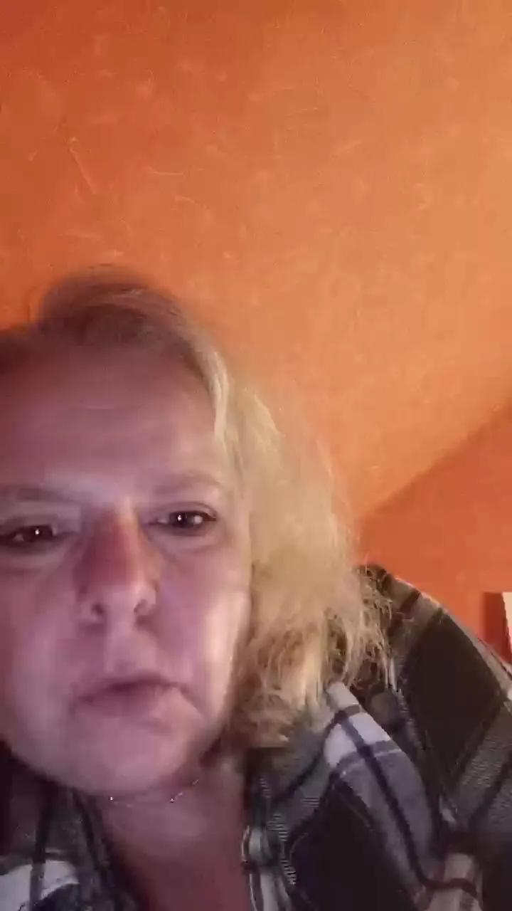 Baby7625 on Cam4 