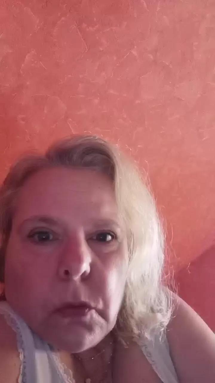 Baby7625 on Cam4 