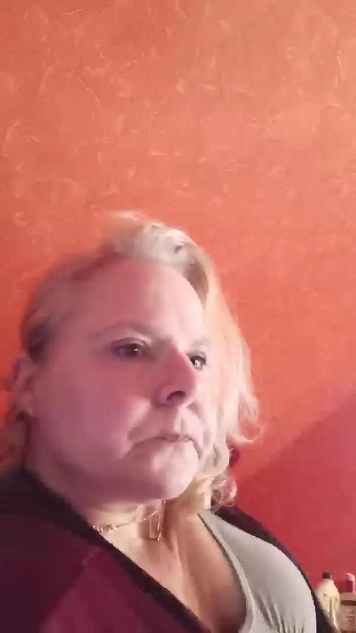Baby7625 on Cam4 