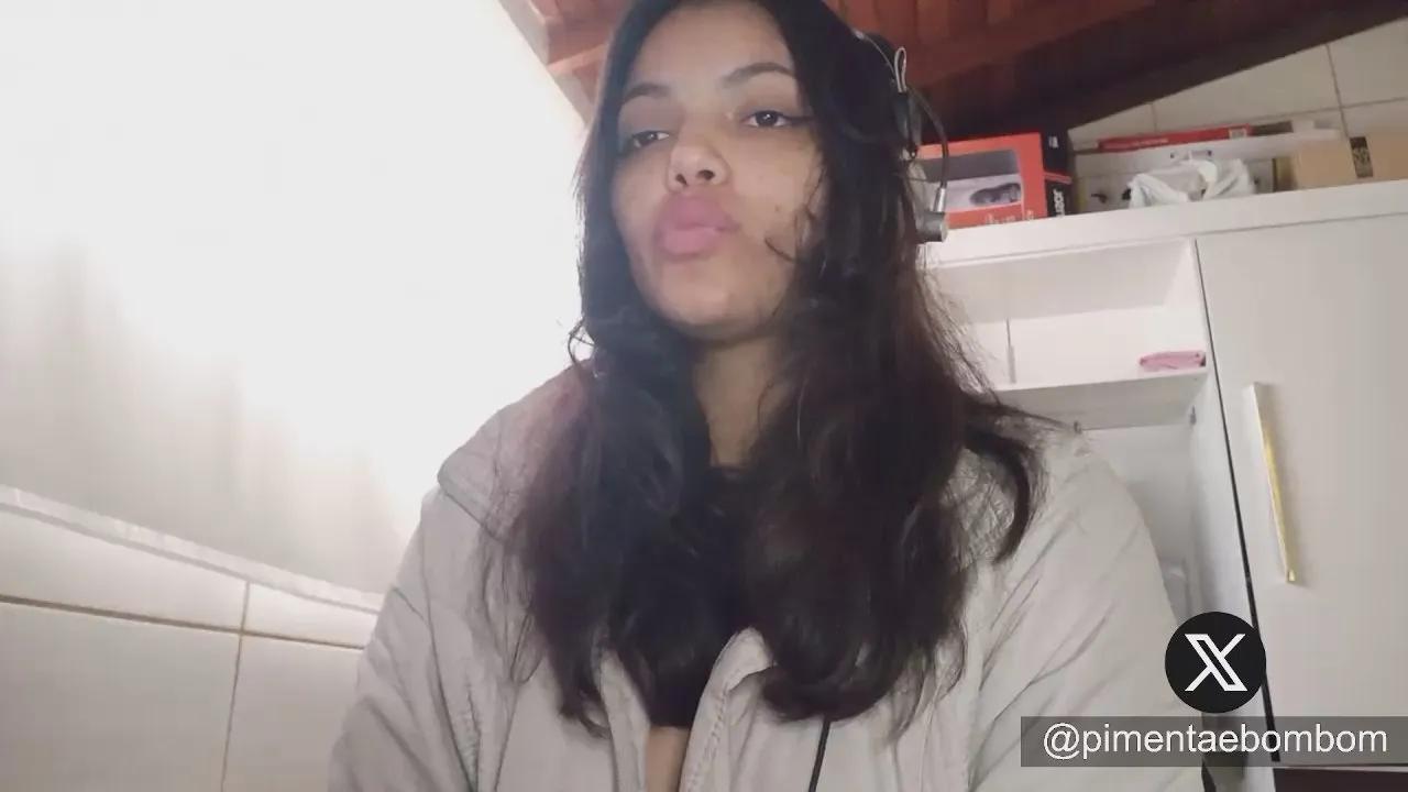 Bombomepimenta on Cam4 