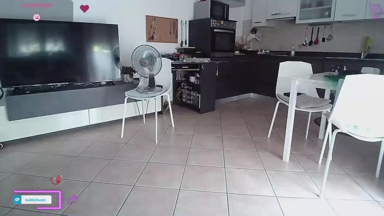 bubblybuum_ on Cam4 