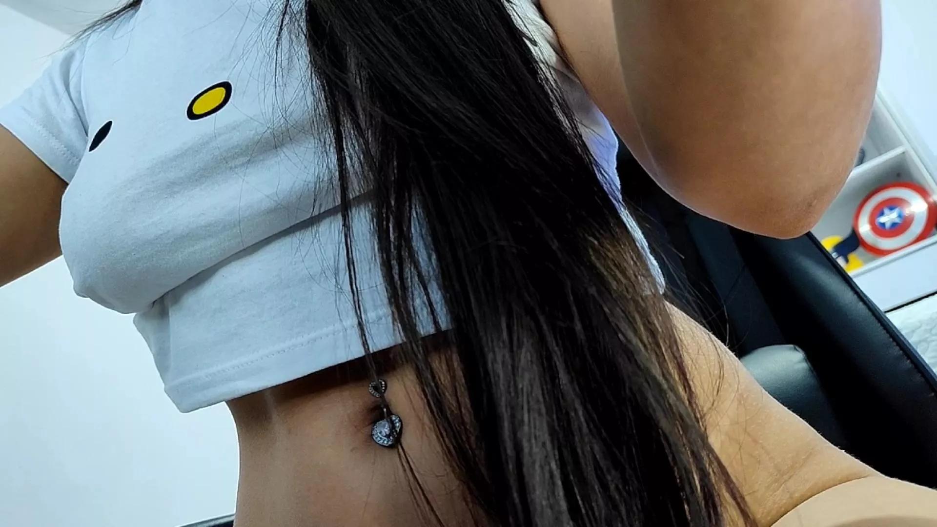 Deelunaa on Cam4 
