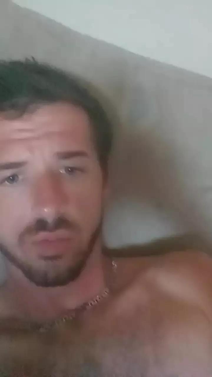 Littleguy25 on Cam4 