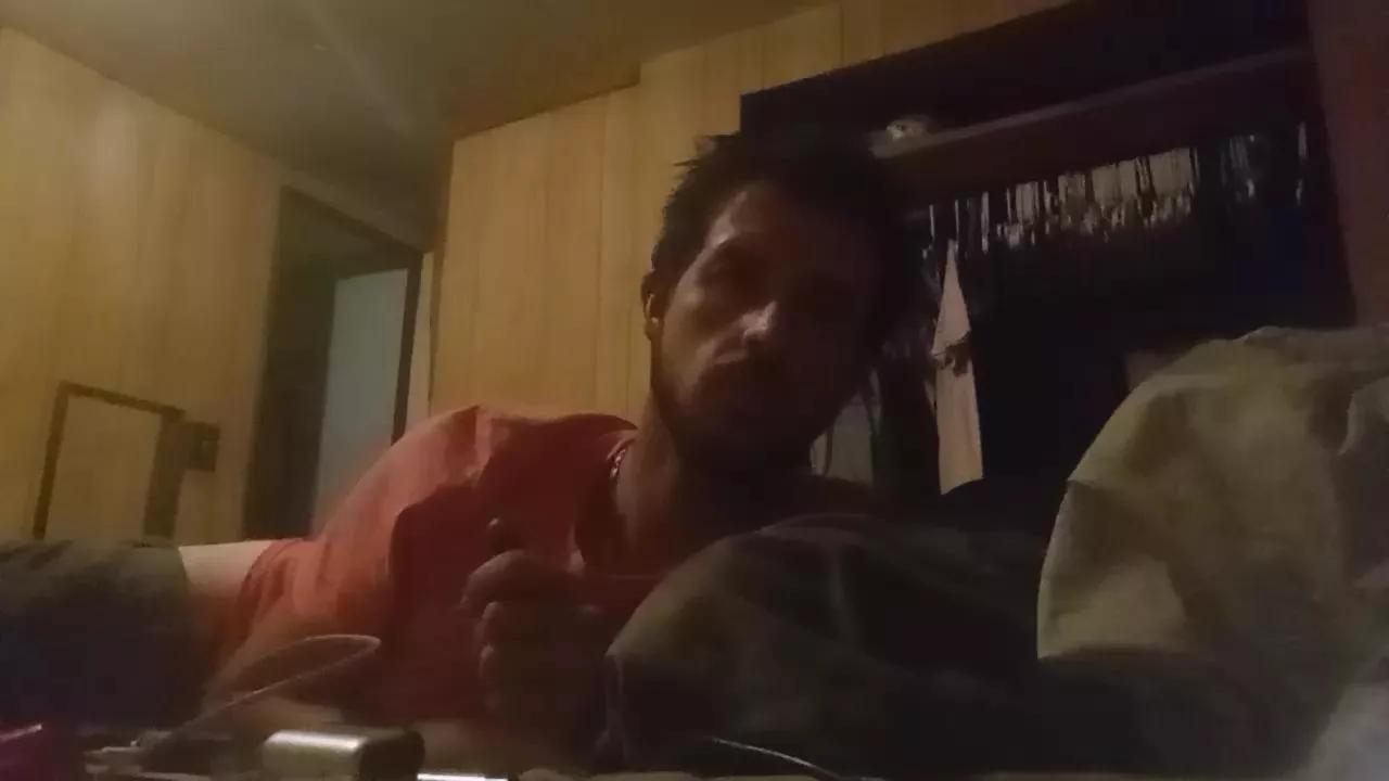 Littleguy25 on Cam4 