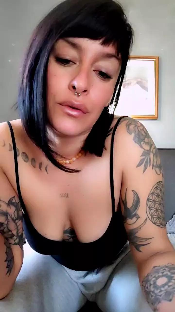 maimaixxx on Cam4 