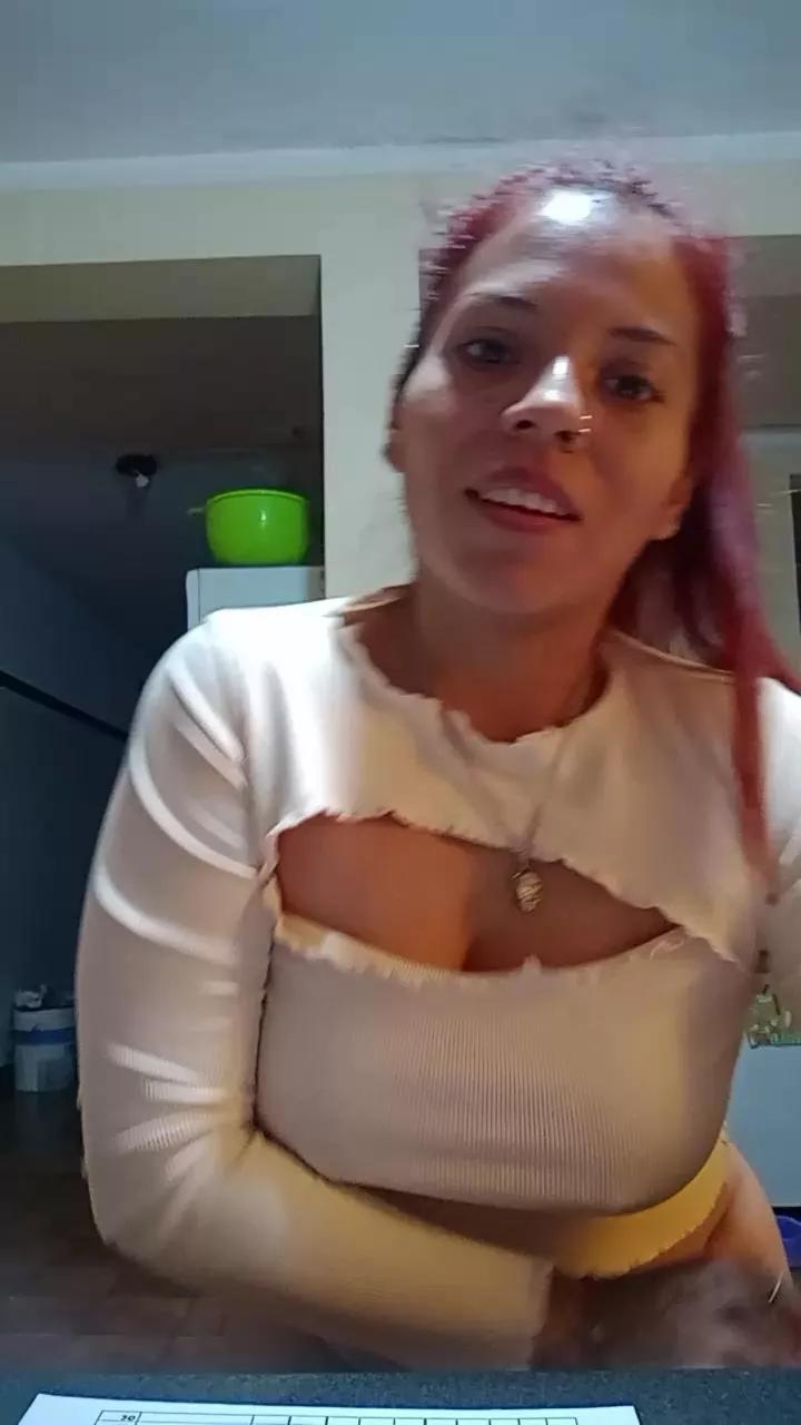 Riirii93 on Cam4 