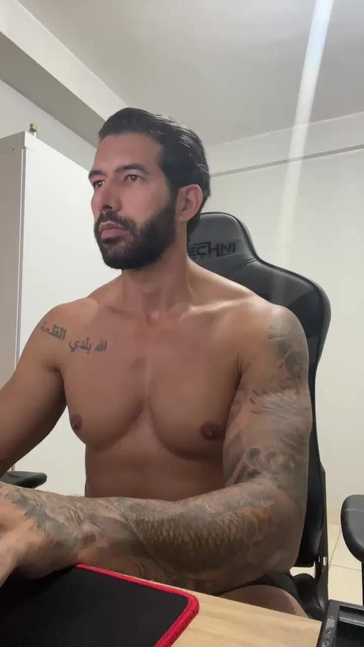 Saradoalto23 on Cam4 