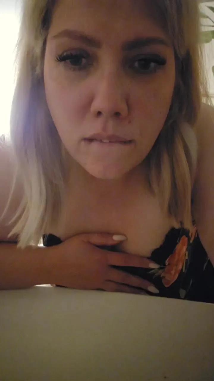 SensualMinx on Cam4 