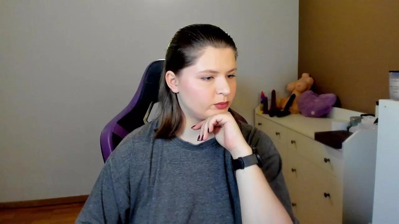 TinniAngel on Cam4 