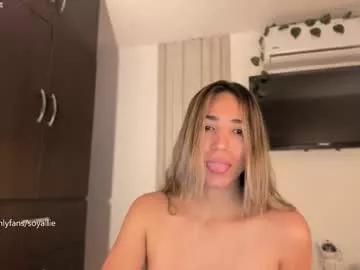 _alliex_ on Chaturbate 