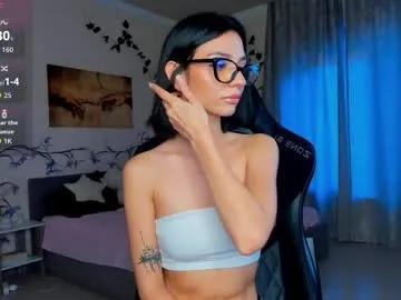 _lunara_adams_ on Chaturbate