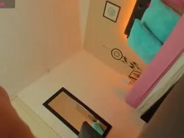 _oliviajoness on Chaturbate