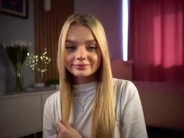 _smartblondy_ on Chaturbate