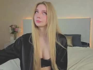 _sophielov on Chaturbate