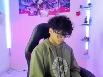 akazaboy on Chaturbate 