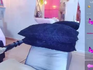 alejandra_martinss — Destroy my holesTake me squirtTip Special123=25 333=40 666=70 #fuckmachine #squirt #bigtoy #anal #bigpussy [1500 tokens left] Destroy my holesTake me squirt (1500) #fuckmachine #squirt #couplesex