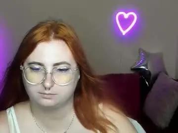 alicia_side_red on Chaturbate