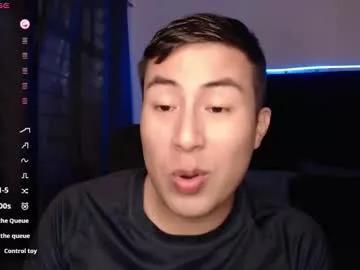andrewmhilton_ on Chaturbate