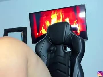 andy_walker_ — Remove shirt and biceps lick [200 tokens left] Enjoy my show, let's all warm up together! #cum #private #young #muscle #bigcock