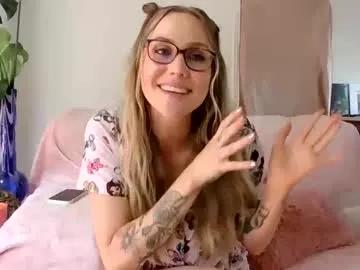 annadelrae444 on Chaturbate 