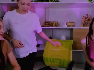 aria_moo on Chaturbate