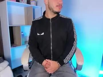 axel_grey_ — Cum show  #bigass #bear #feet #bigcock #socks [525 tokens remaining]