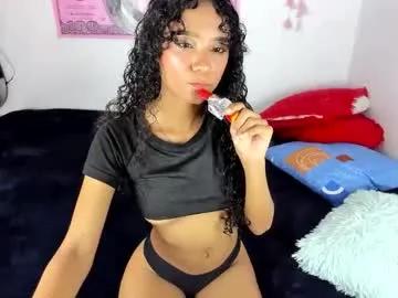 babylatinhot11 on Chaturbate