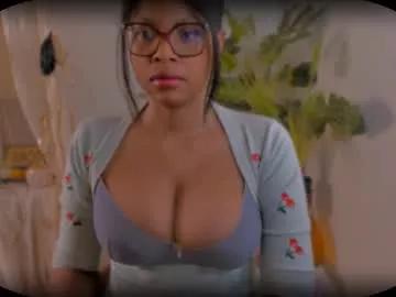 bellablakes18 on Chaturbate 