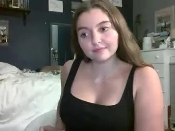 brunettebaby040 on Chaturbate