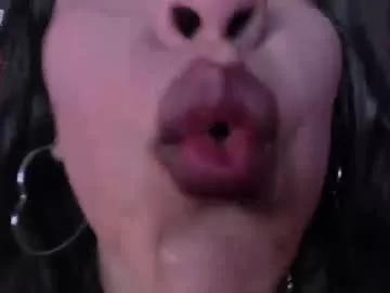 carolinaarias_ on Chaturbate