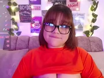 chaarlotte_1 on Chaturbate 