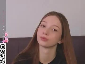 cherrymira — GOAL: Bite my lips [99 tokens remaining] 