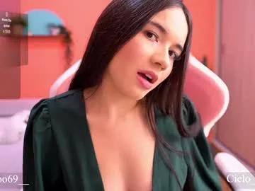 cielo69_ — Shirt off  #latina, #18, #bigboobs [746 tokens remaining]