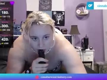 cinnaburwood on Chaturbate 